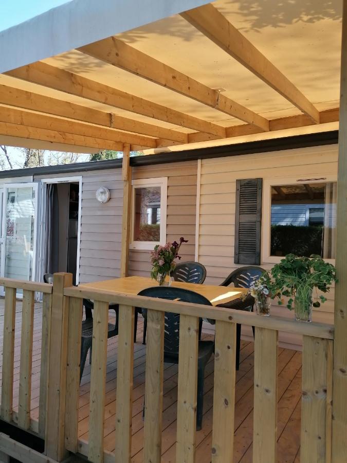 Mobil Home Tout Confort 6 Personnes Climatise Au Pied Du Luberon La Roque-d'Antheron Eksteriør bilde