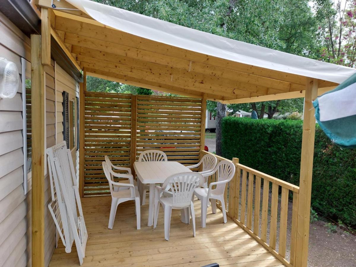 Mobil Home Tout Confort 6 Personnes Climatise Au Pied Du Luberon La Roque-d'Antheron Eksteriør bilde