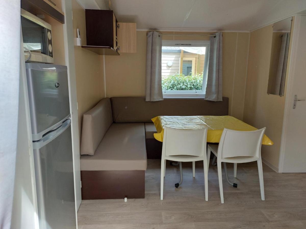 Mobil Home Tout Confort 6 Personnes Climatise Au Pied Du Luberon La Roque-d'Antheron Eksteriør bilde
