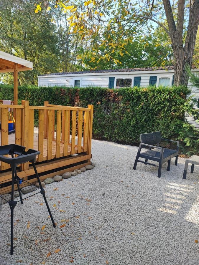 Mobil Home Tout Confort 6 Personnes Climatise Au Pied Du Luberon La Roque-d'Antheron Eksteriør bilde