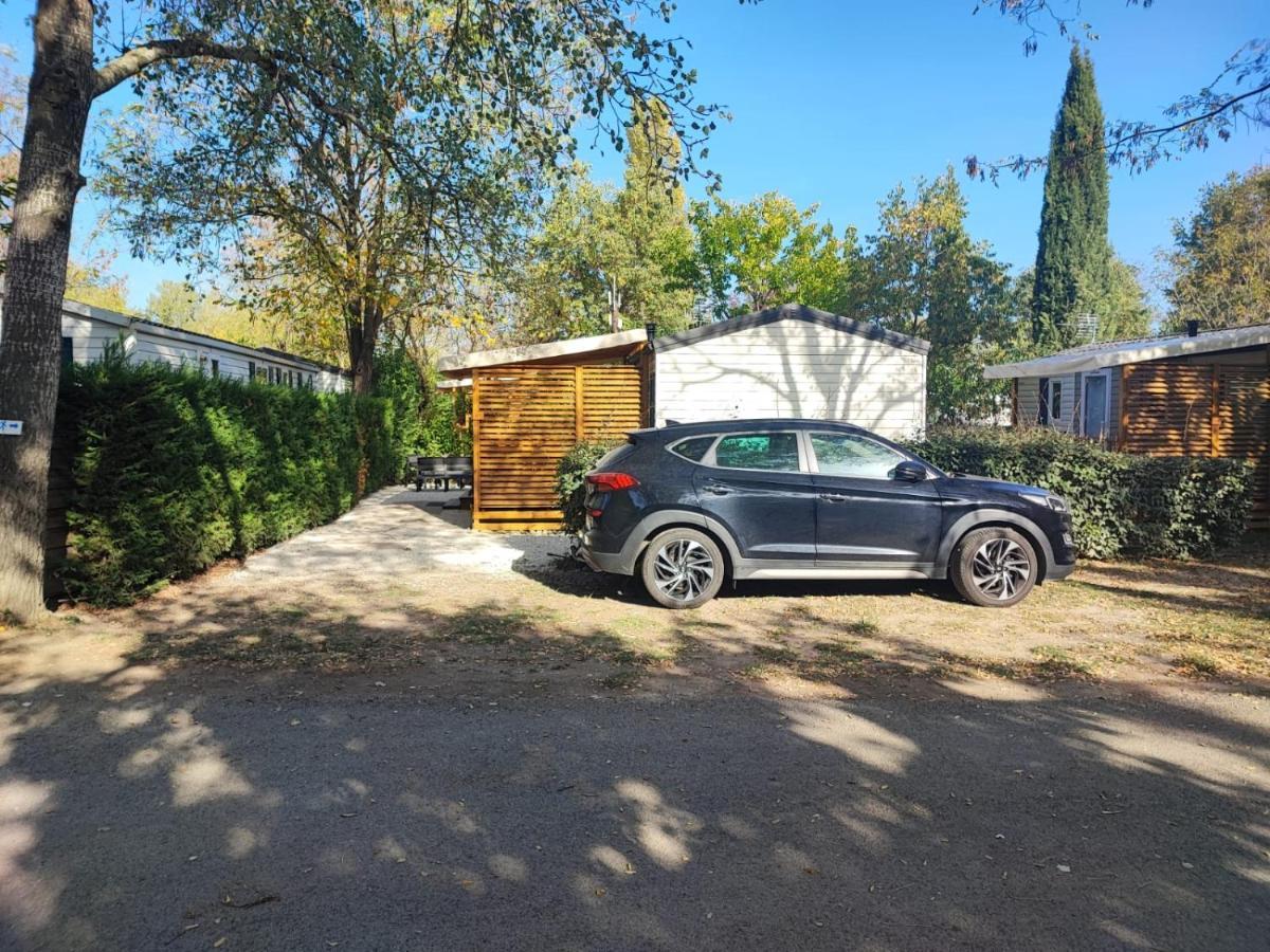 Mobil Home Tout Confort 6 Personnes Climatise Au Pied Du Luberon La Roque-d'Antheron Eksteriør bilde