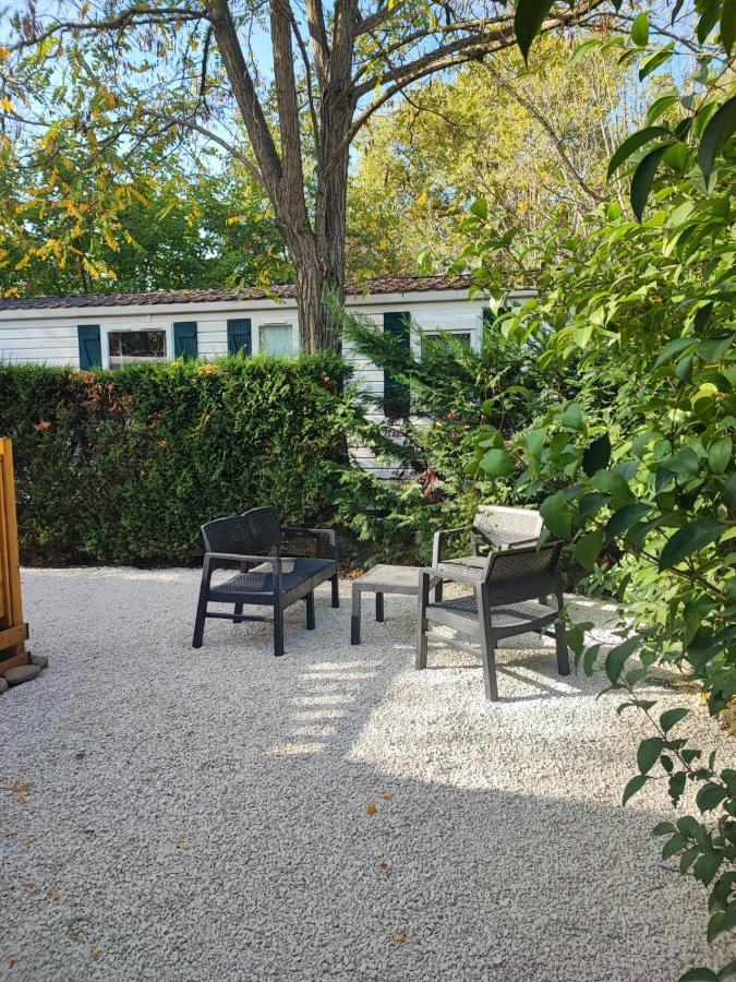 Mobil Home Tout Confort 6 Personnes Climatise Au Pied Du Luberon La Roque-d'Antheron Eksteriør bilde