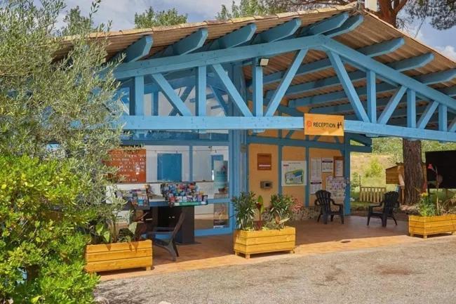 Mobil Home Tout Confort 6 Personnes Climatise Au Pied Du Luberon La Roque-d'Antheron Eksteriør bilde