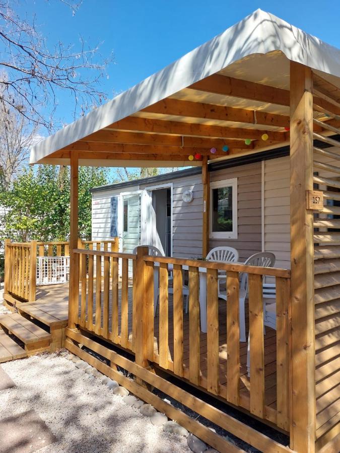 Mobil Home Tout Confort 6 Personnes Climatise Au Pied Du Luberon La Roque-d'Antheron Eksteriør bilde