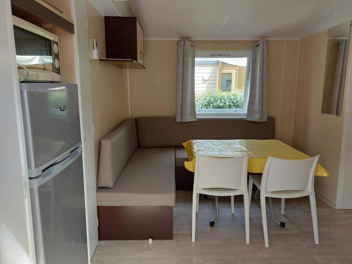 Mobil Home Tout Confort 6 Personnes Climatise Au Pied Du Luberon La Roque-d'Antheron Eksteriør bilde
