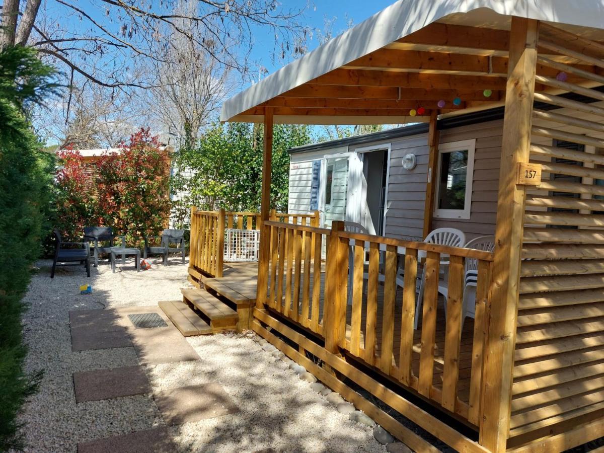 Mobil Home Tout Confort 6 Personnes Climatise Au Pied Du Luberon La Roque-d'Antheron Eksteriør bilde