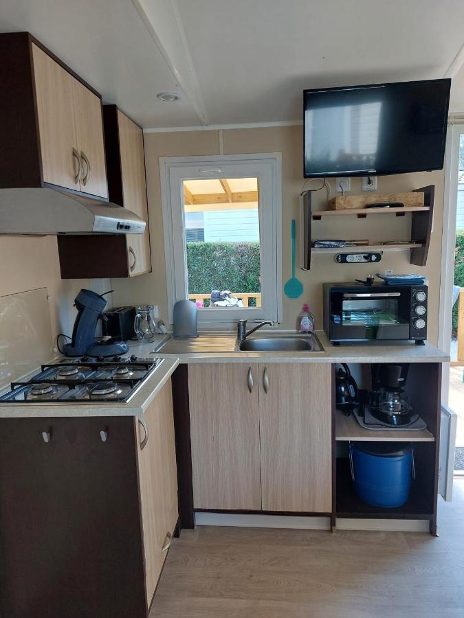 Mobil Home Tout Confort 6 Personnes Climatise Au Pied Du Luberon La Roque-d'Antheron Eksteriør bilde